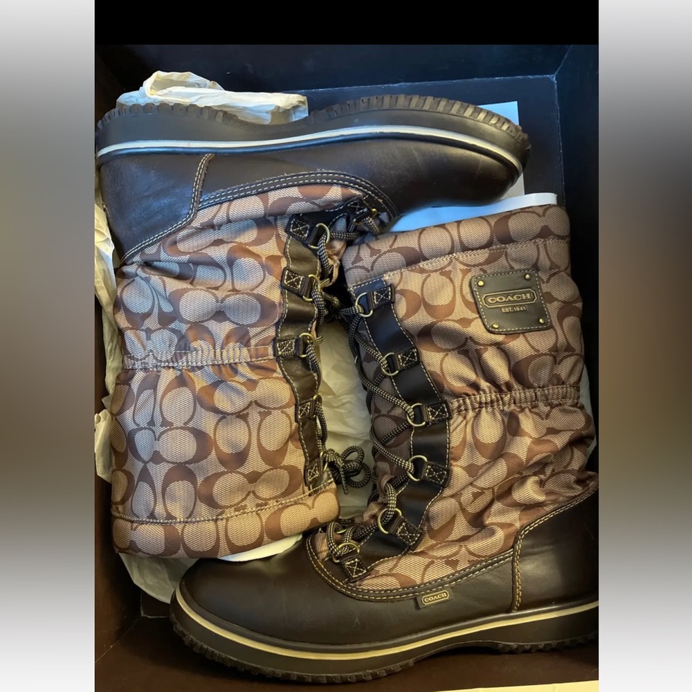 Coach Signature Brown & khaki colored boots